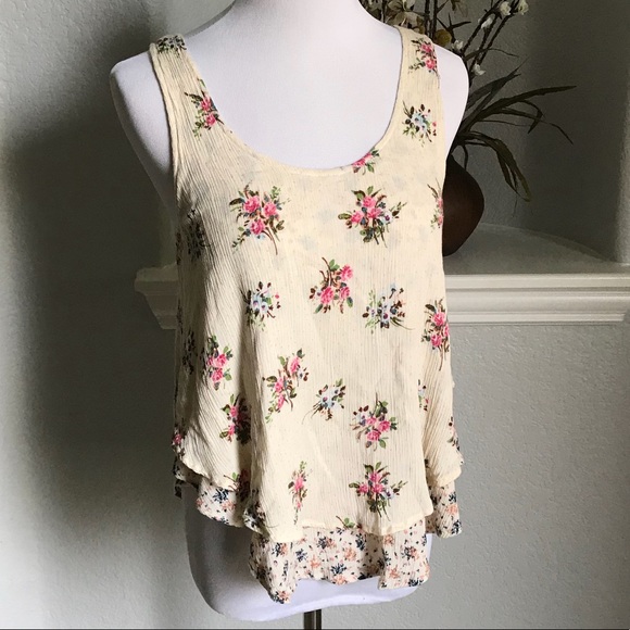 Mossimo floral top🌸 - Picture 1 of 6